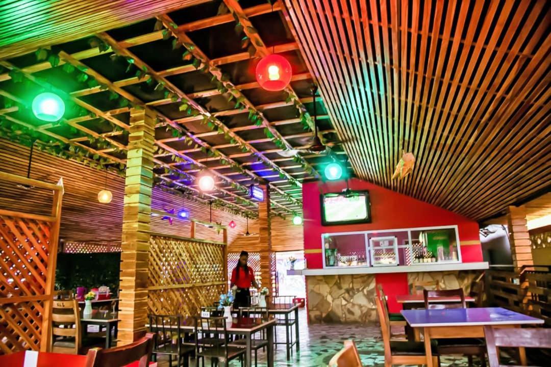 Kikis Court Resort Hohoe المظهر الخارجي الصورة